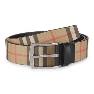 Burberry Vintage Check Buckle Belt